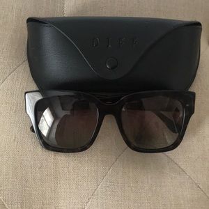 Brand new diff bella ll sunglasses